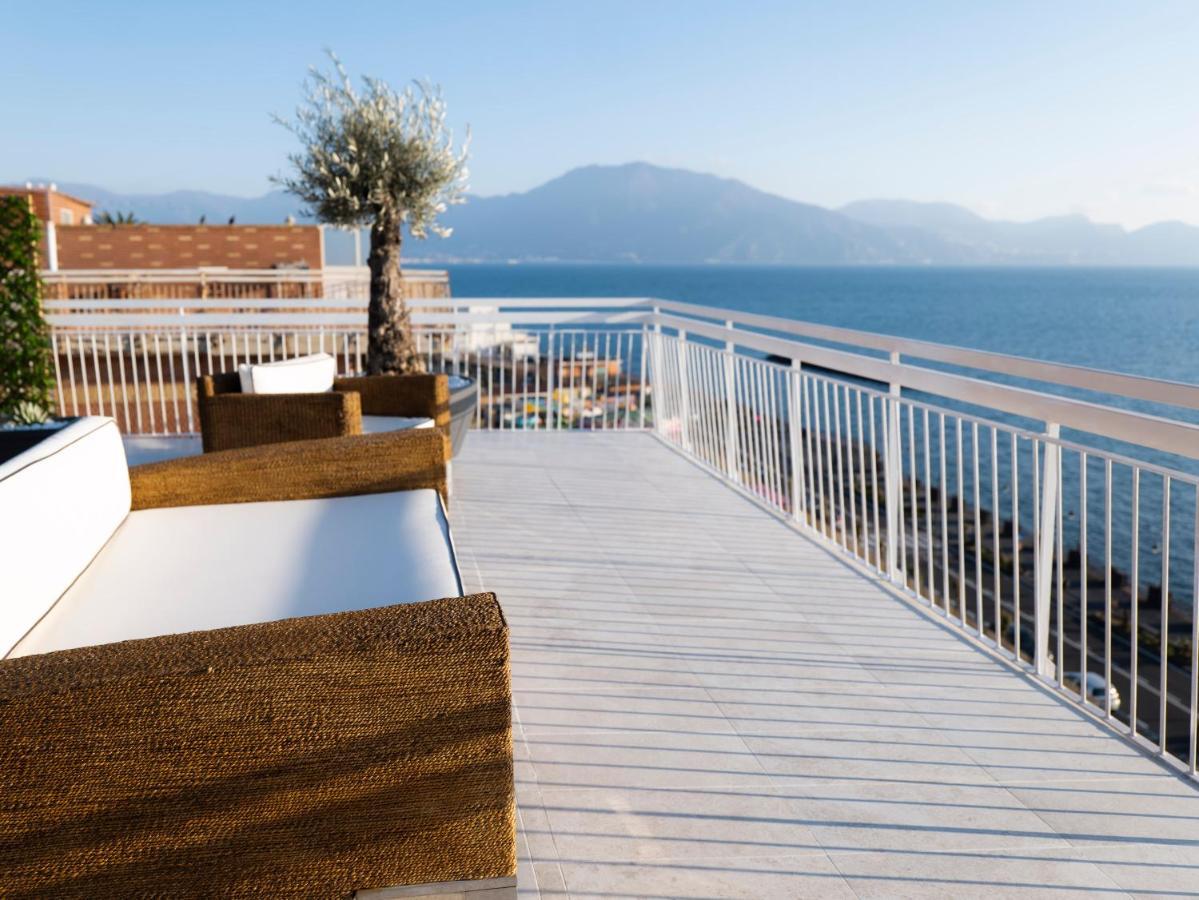 Апартаменты Thomas Sea View Торре-дель-Греко Экстерьер фото